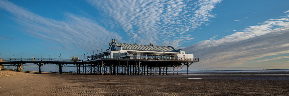 cleethorpes beach and pier at sunrise