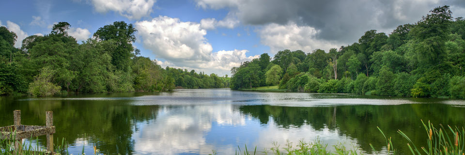 landford lake in the new forest wiltshire