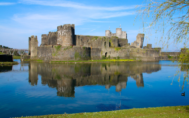 caerphilly castle south wales