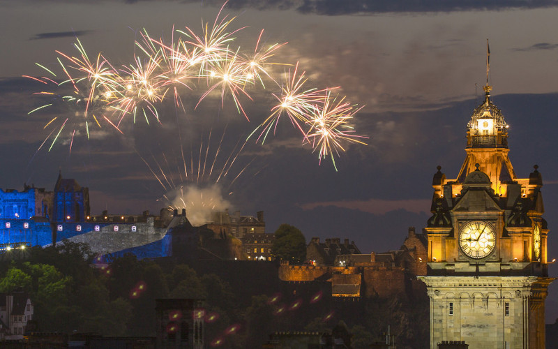 edinburgh castle and fireworks