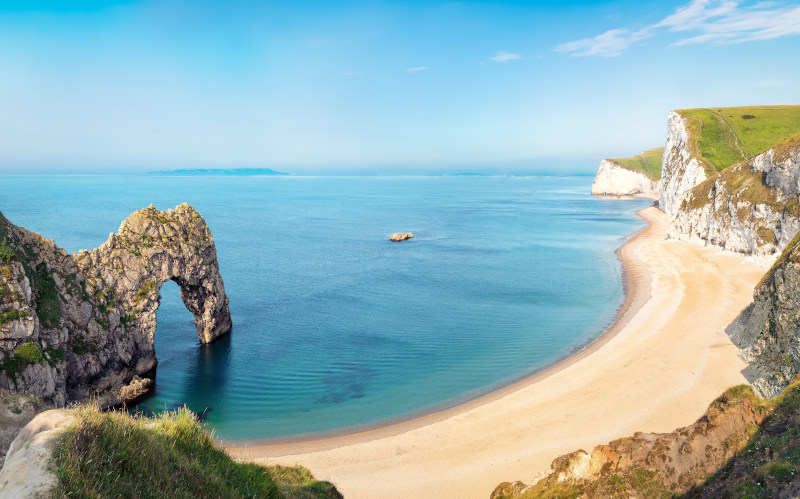 durdle door on the jurassic coast near honiton