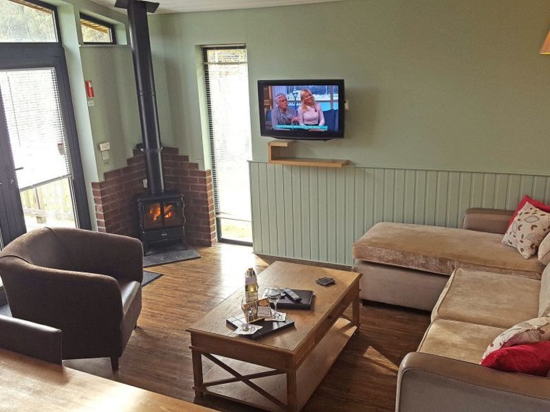 3 Bed Traditional Lodge 3 Bed Traditional Lodge Lodge in Sherwood Forest