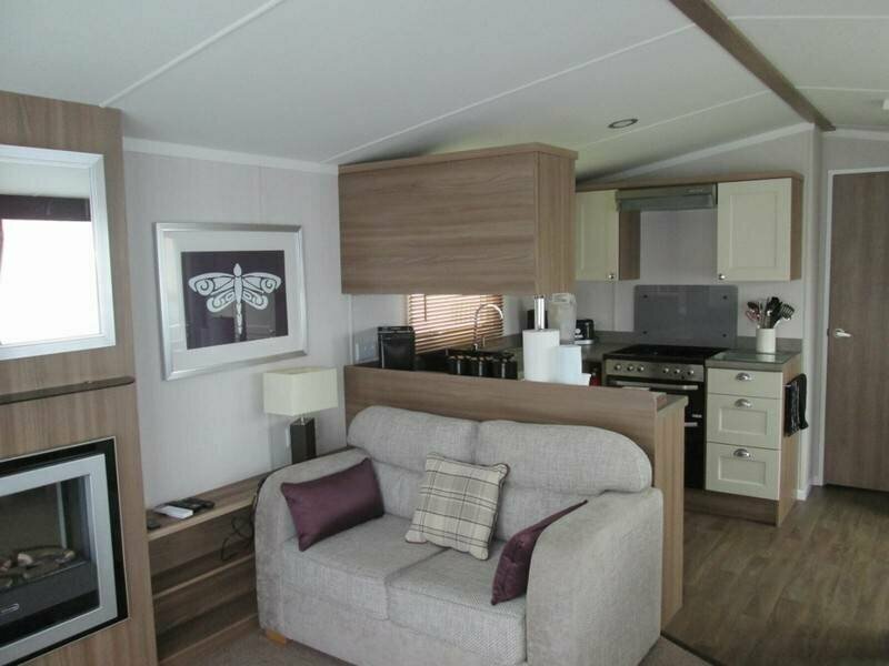 Burgundy Platinum 3 Bedroom Caravan - 46 (Pet Friendly) Burgundy Platinum 3 Bedroom Caravan - 46 (Pet Friendly) Caravan in Great Yarmouth
