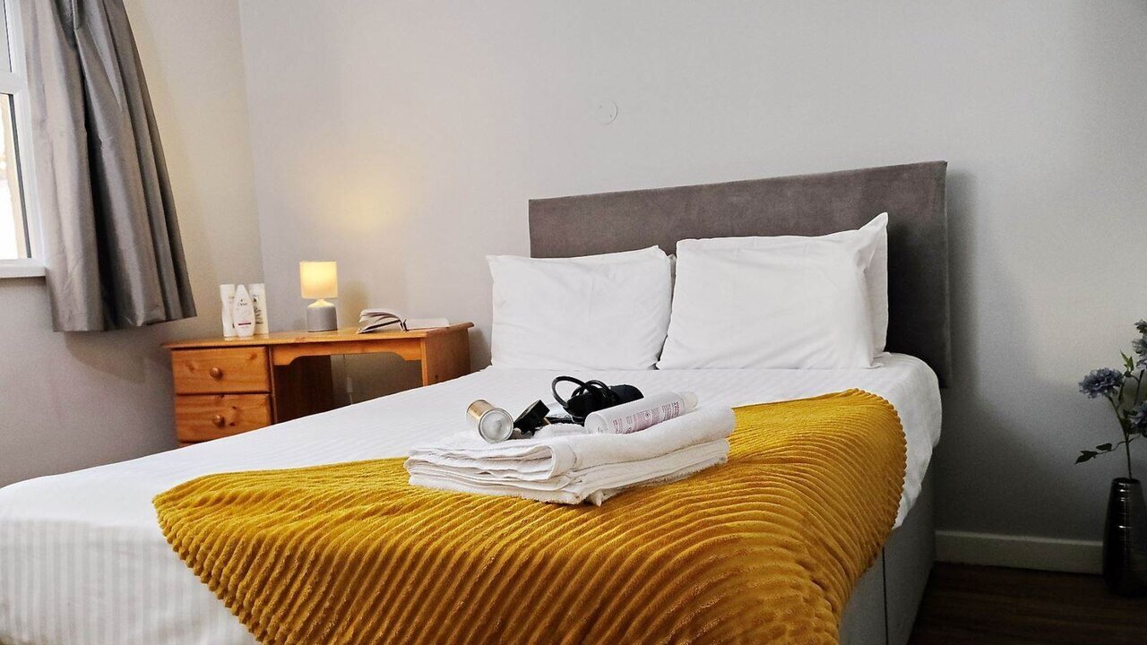 Photo of 1 bed sleeps 4 