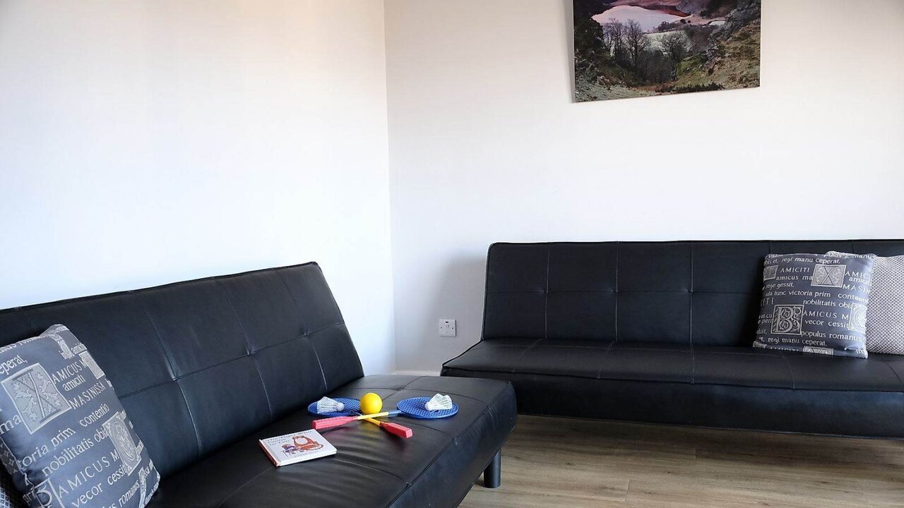 Photo of 1 bed sleeps 4 