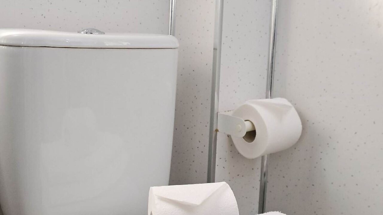 Photo of 1 bed sleeps 4 with hot tub