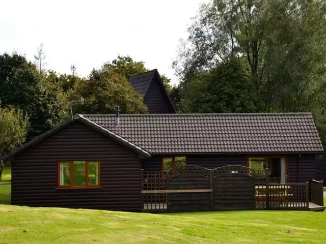 Photo of 3 Bedroom Hot Tub Bungalow