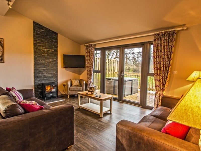 3 Bed Woodland View Superior 3 Bed Woodland View Superior Lodge in Sherwood Forest