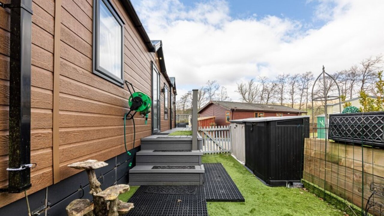 Photo of Delta Avant Garde VIP 2