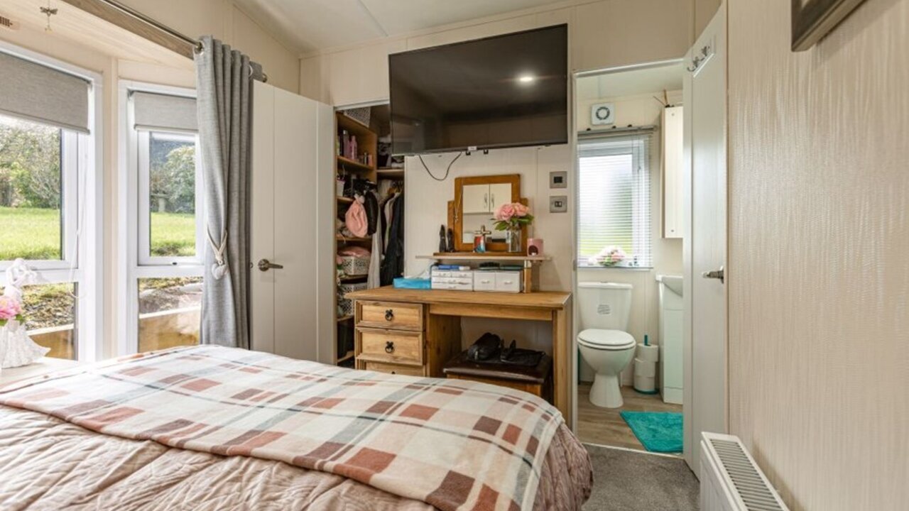 Photo of Delta Avant Garde VIP 2