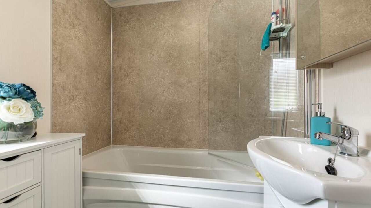 Photo of Delta Avant Garde VIP 2