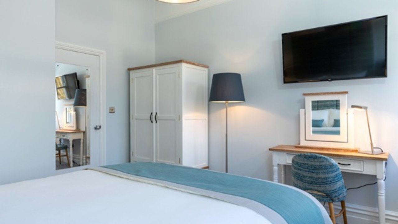 Photo of Lymington Luxury Apartment