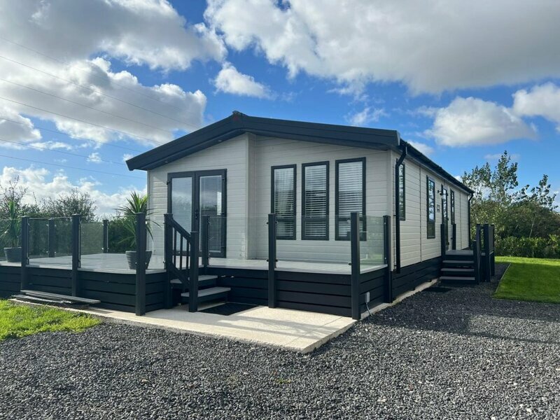 Atlas Debonair Lodge 40x 20ft Lodge in Poulton-le-Fylde