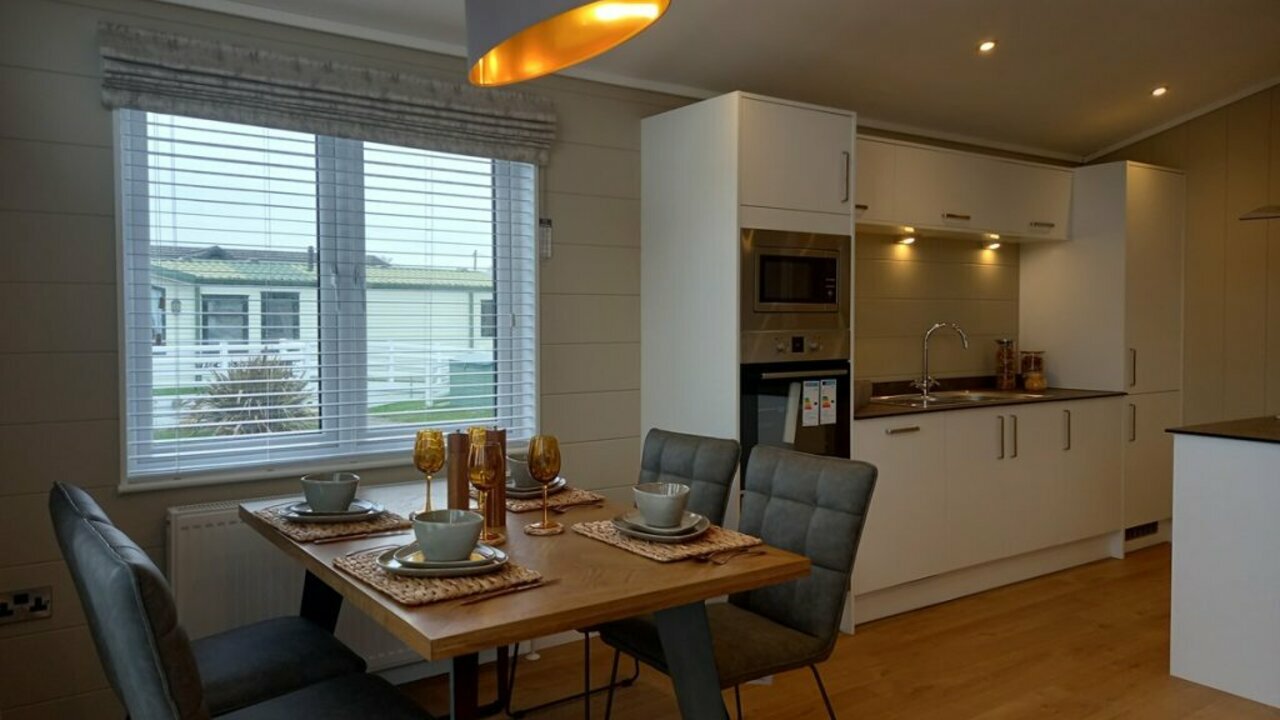 Photo of Prestige, Bella Vista – Smithy 40 x 20ft