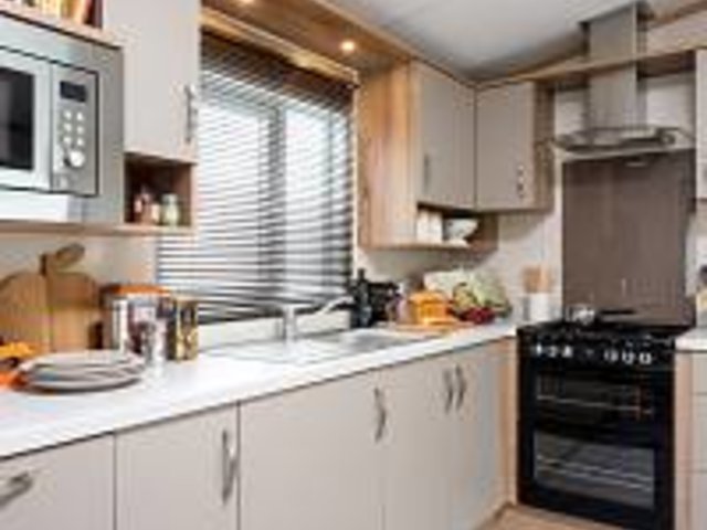 Photo of 2021 36x12 Pemberton Regent