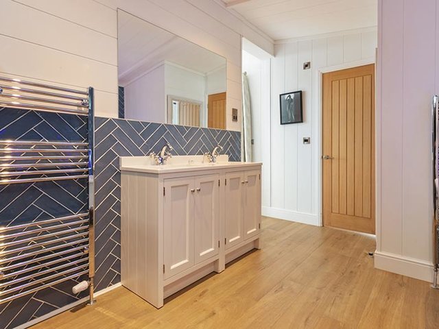 Photo of Hampton Loge 1 Pet