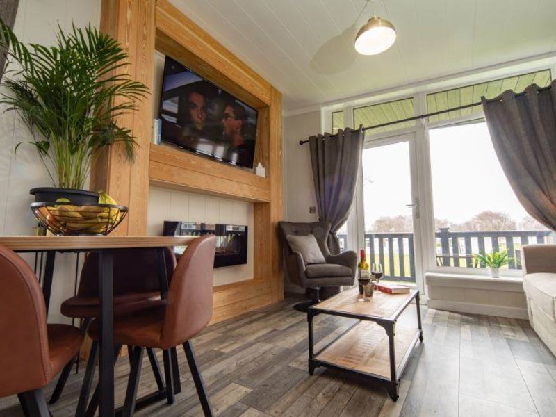 2 Bedroom Bijou Bespoke Lodge 2 Bedroom Bijou Bespoke Lodge Lodge in Hembsy