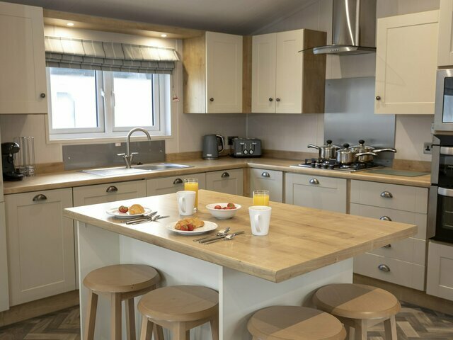 Photo of Platinum 3 bedroom lodge with hot tub & decking