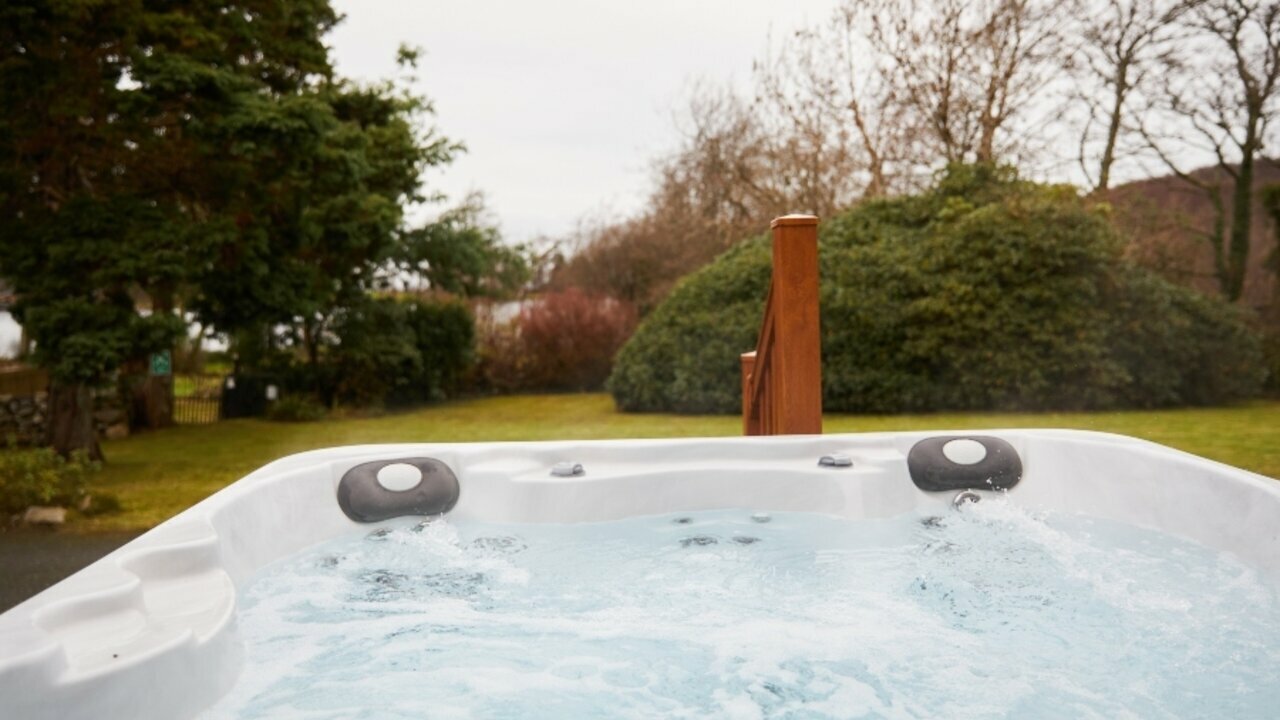 Photo of Platinum 3 bedroom lodge with hot tub & decking