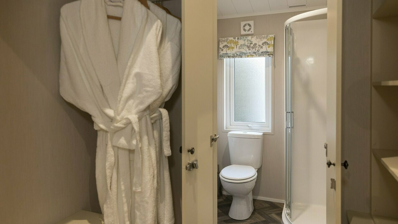 Photo of Platinum 3 bedroom lodge with hot tub & decking