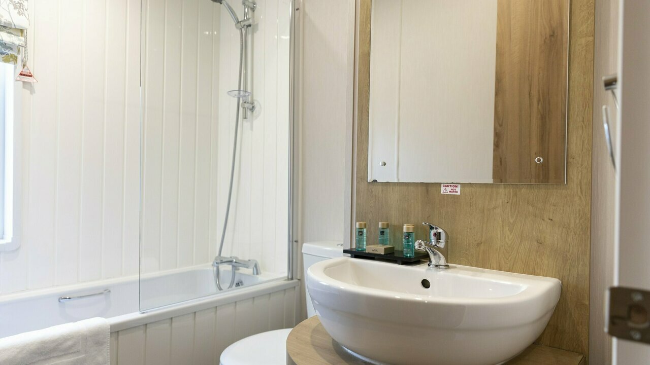 Photo of Platinum 3 bedroom lodge with hot tub & decking